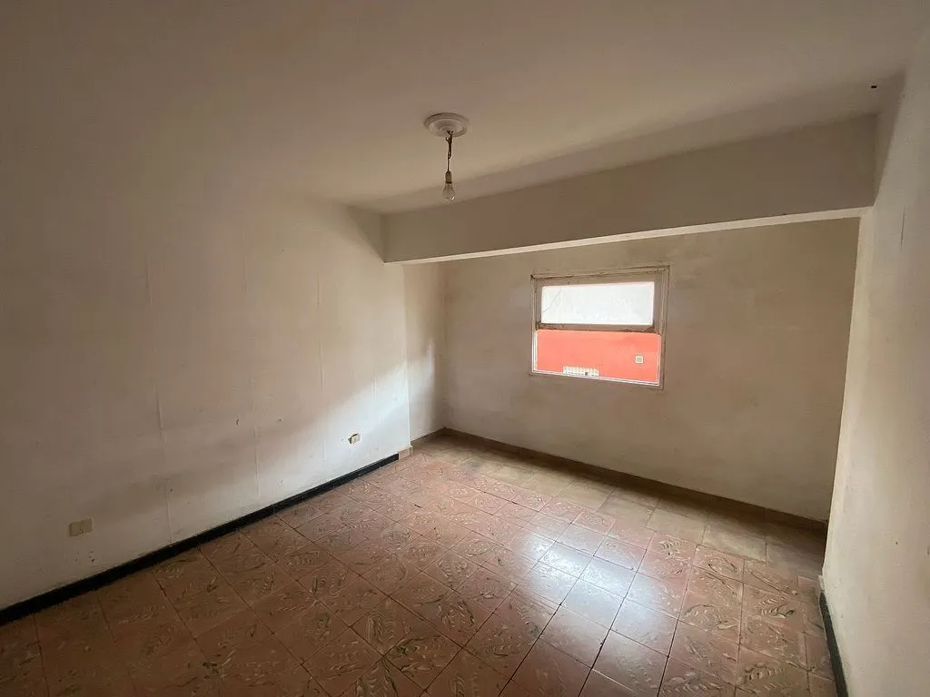Pièces - Apartment with Roof Access in Taco