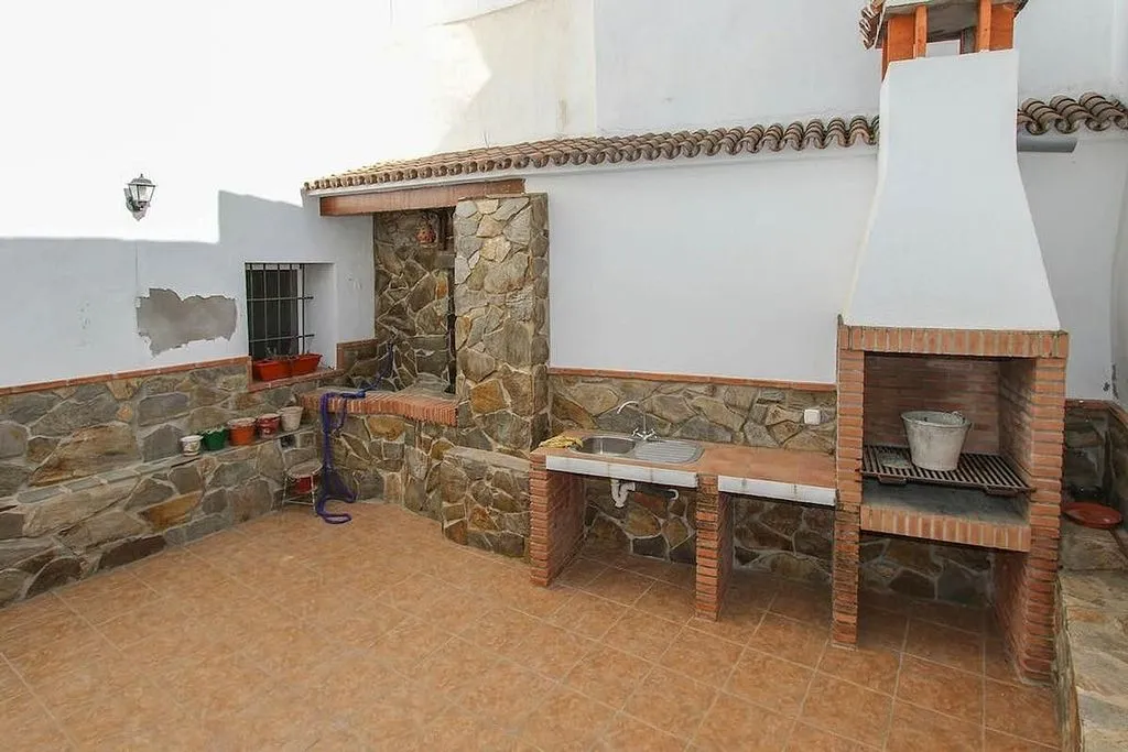 Terrass - Adjoined House with Terrace in Guaro