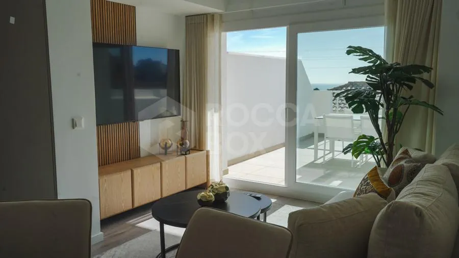 Elutuba - 3-Bedroom Apartment with Sea View in Fuengirola
