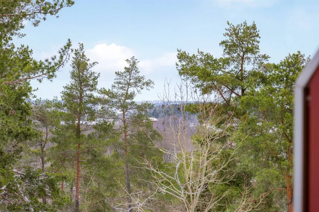 Jardin - 2-Bedroom Apartment with Two Balconies in Bromma