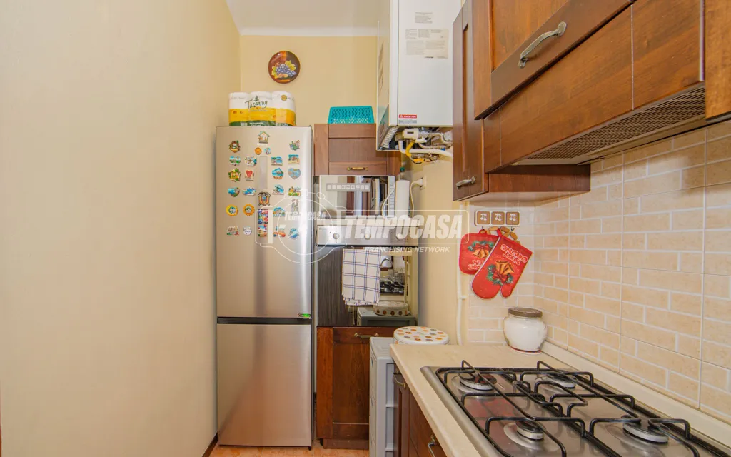 Cuisine - One-Bedroom Apartment with Balcony in Vigevano Centre