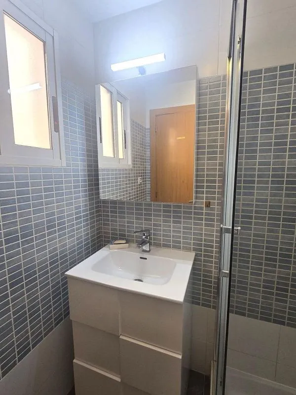 Salles de bain - Modern Flat with Balcony in Torrevieja Centre