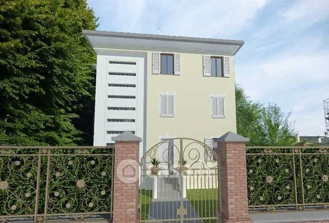 Apartment with Balcony in Piacenza