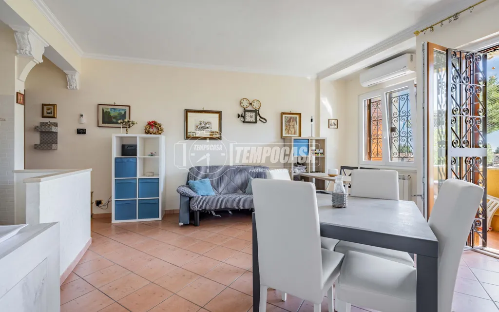 Salle à manger - Rustic Bilocale with Pool in Ladispoli