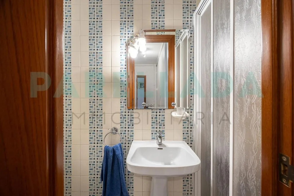 Bagni - Luxury Flat with Terrace in Tiana, Catalonia
