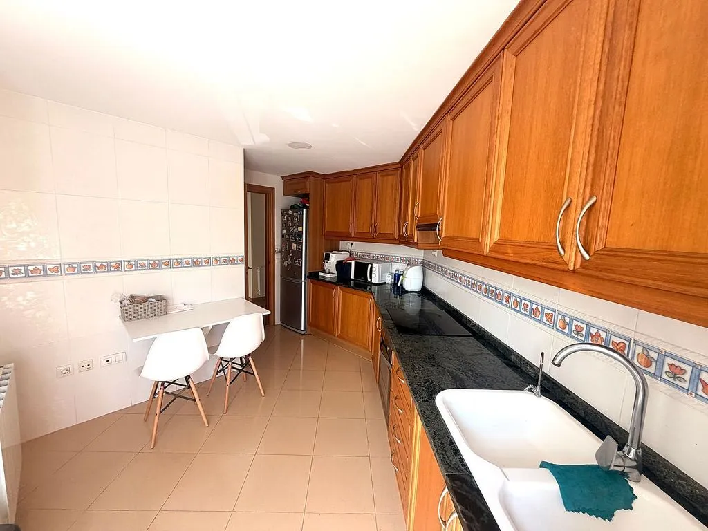 Cuisine - Apartment with Balcony in Llombai Area
