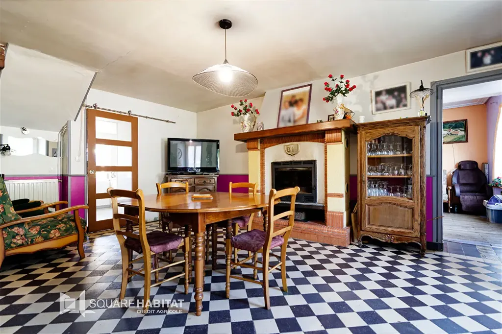 Salle à manger - Maison en Pierre avec Jardin à Osmanville