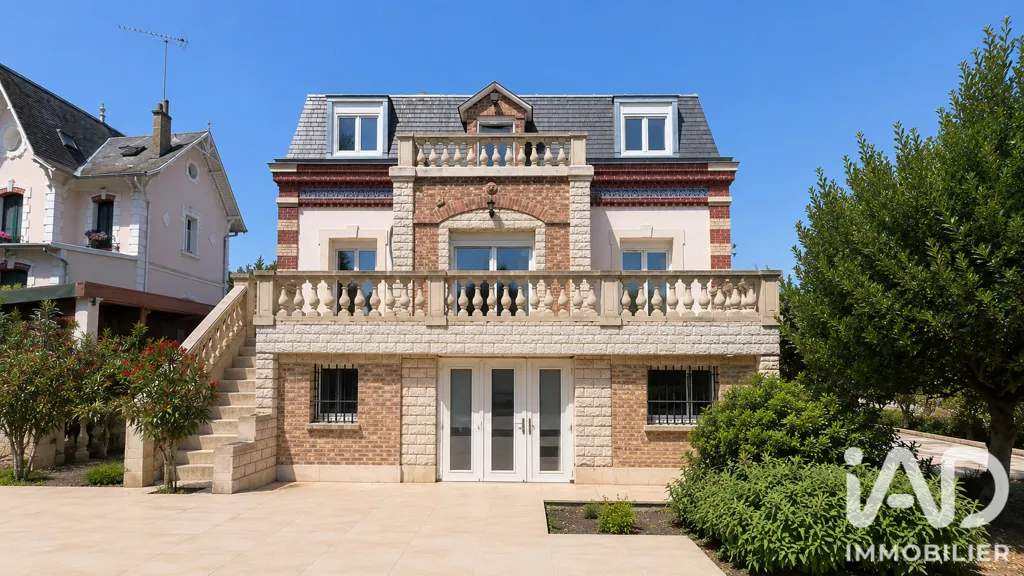 Extérieur - Maison Bourgeoise avec Jardin à Chelles