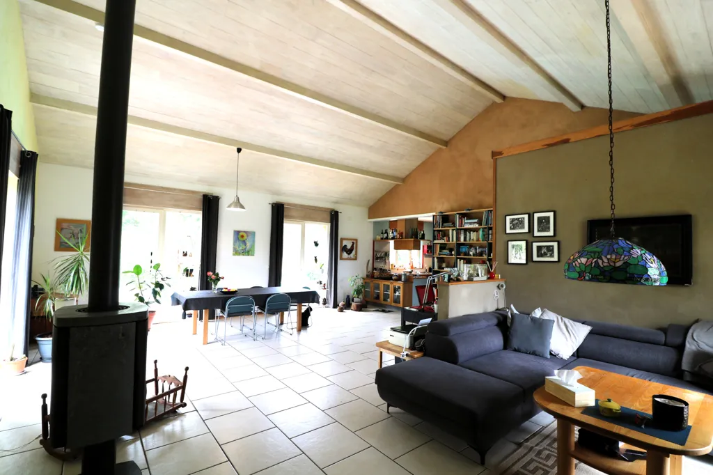Séjour - Maison Contemporaine avec Piscine en Campagne