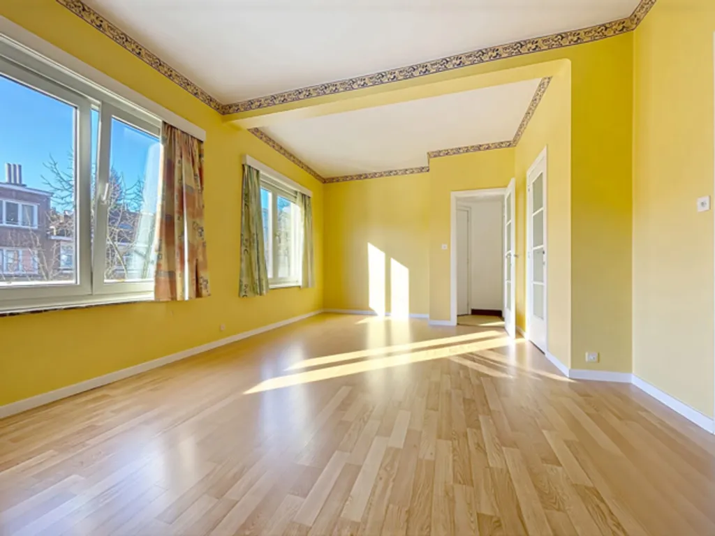 Elutuba - 1-Bedroom Apartment with Balcony in Uccle