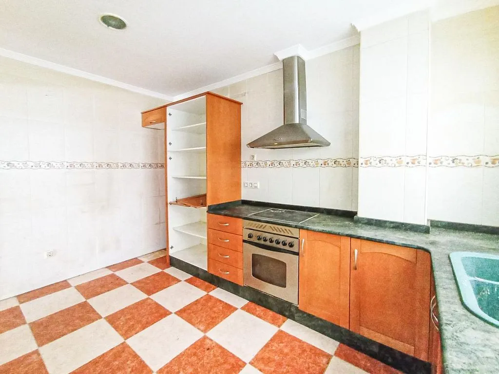 Köök - Ground Floor Flat for Renovation in Almoines