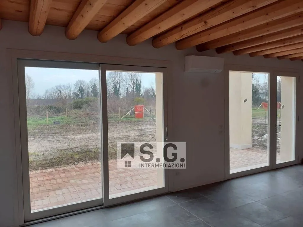 Toad - Luxury Villa with Private Garden in Mirano