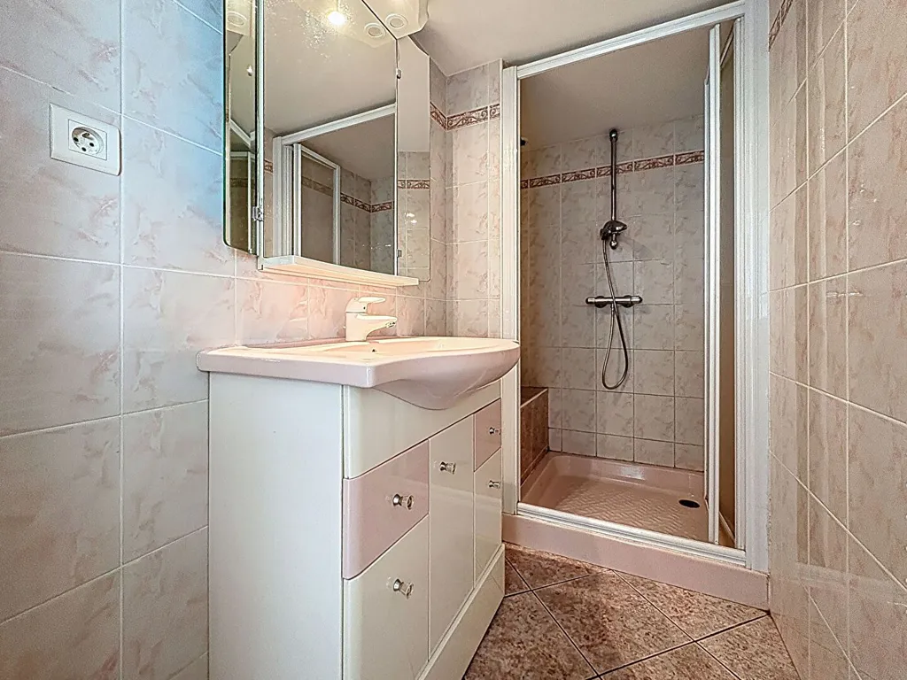 Vannitoad - Charming Townhouse with Terrace in Belligné