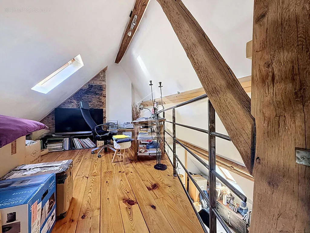 Toad - Loft with Character in Dourdan Centre