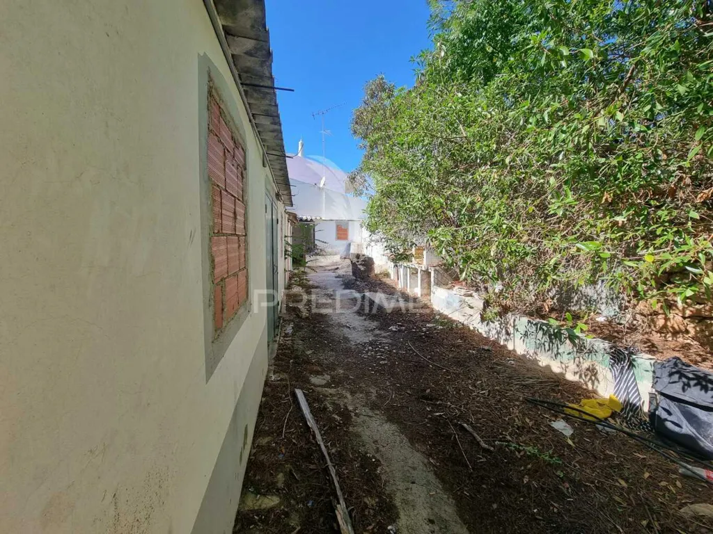 Aed - Buildable Plot with Ruin in Loulé