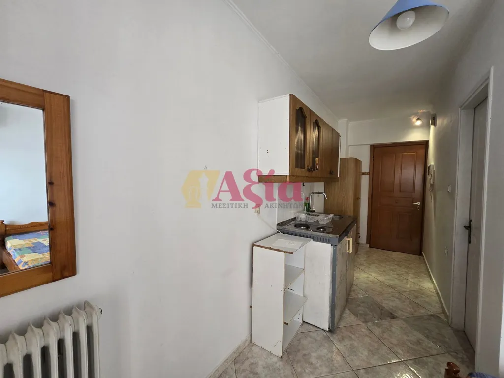 Entrée - Studio with Balcony in Agia Sophia, Patras