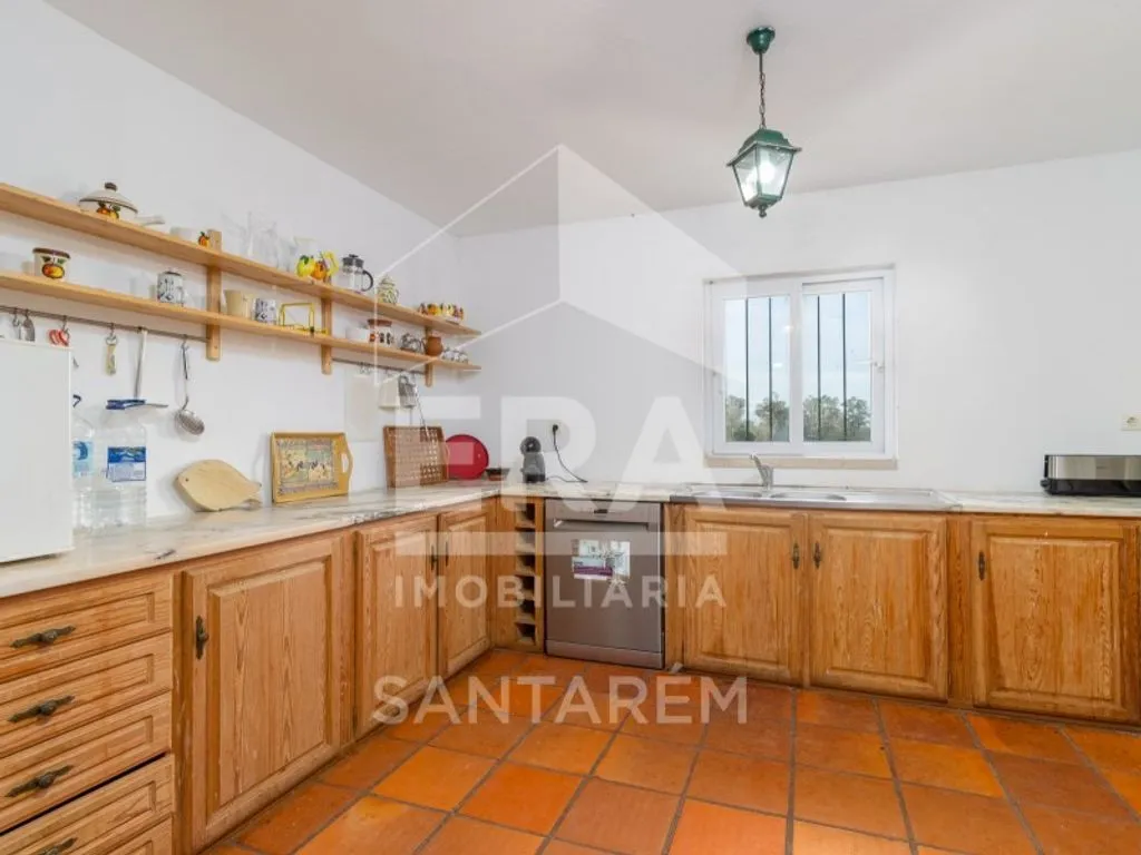 Cuisine - Luxury House with Agricultural Land in Benfica do Ribatejo