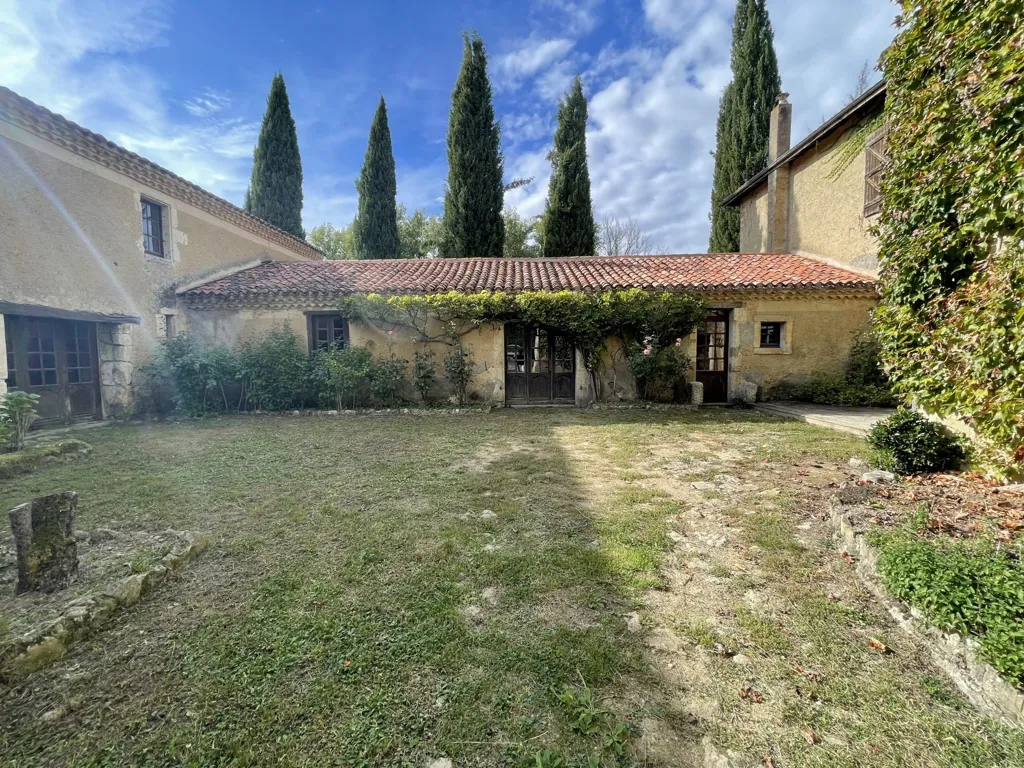 Aed - 16th Century Manor with Pool near Auch