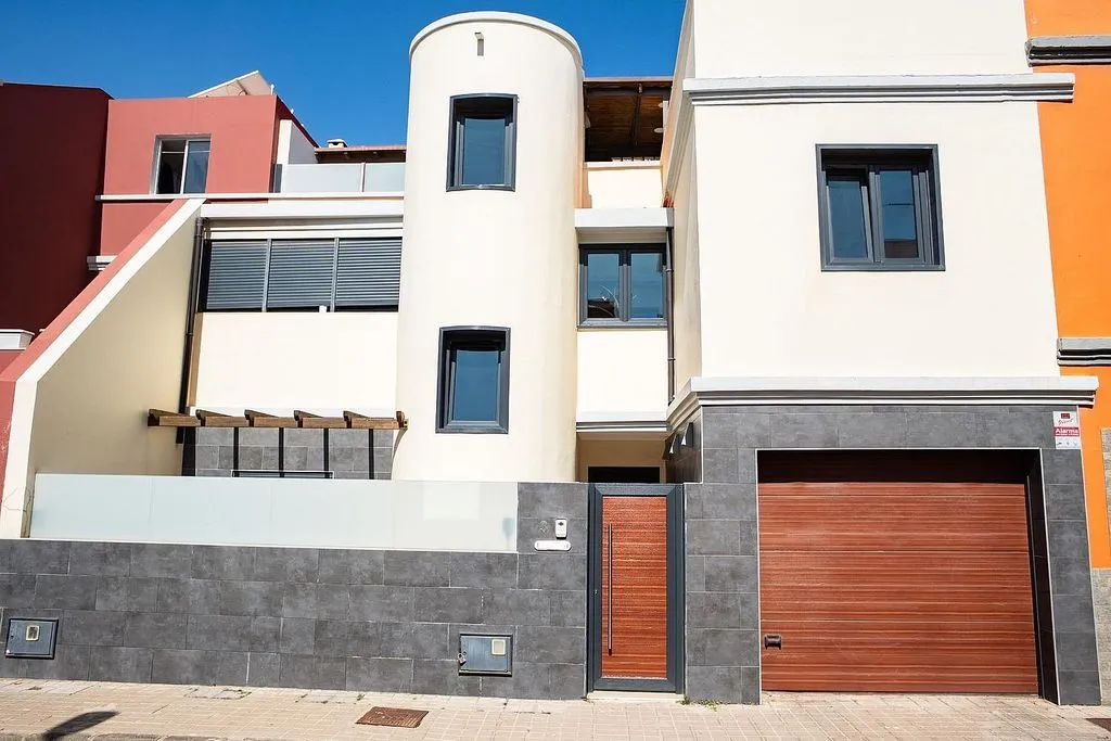 Extérieur - Reformed Semi-detached House with Terrace in Ingenio