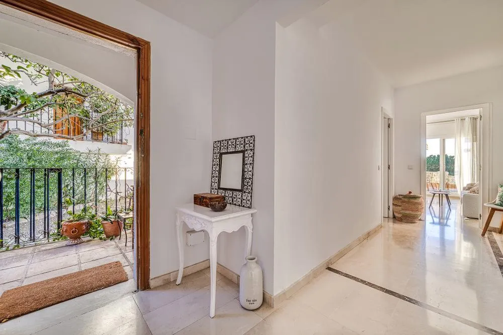 Ingresso - Duplex with Garden in Marbella's Casco Antiguo