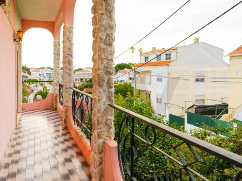 Balcon - Luxury House with Energy Efficiency in Charneca de Caparica