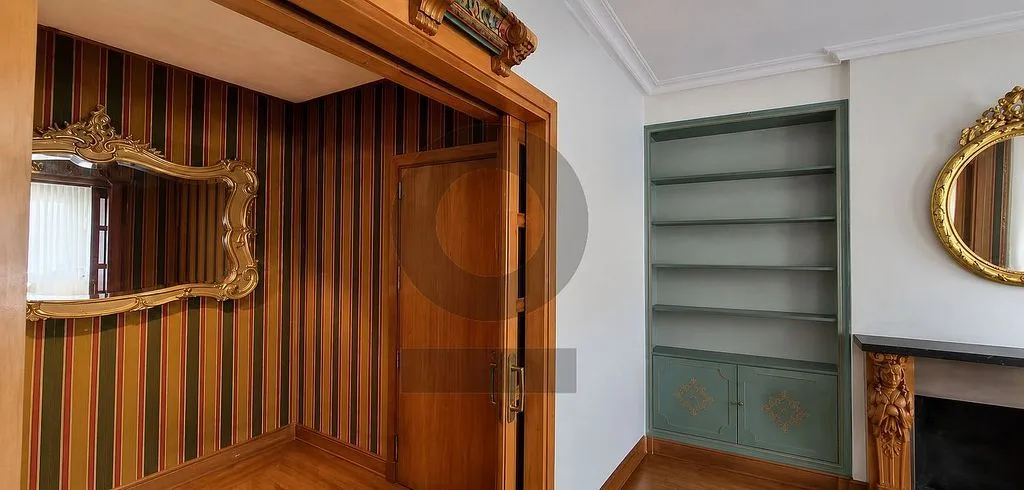 hallway_entrance