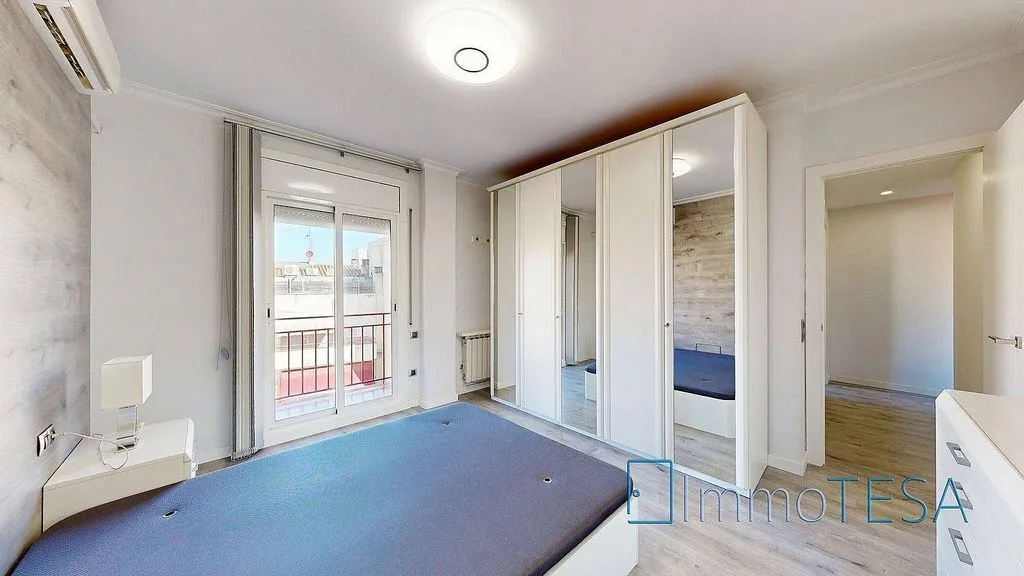 Chambres - Apartment with Balcony in Parc d’Europa