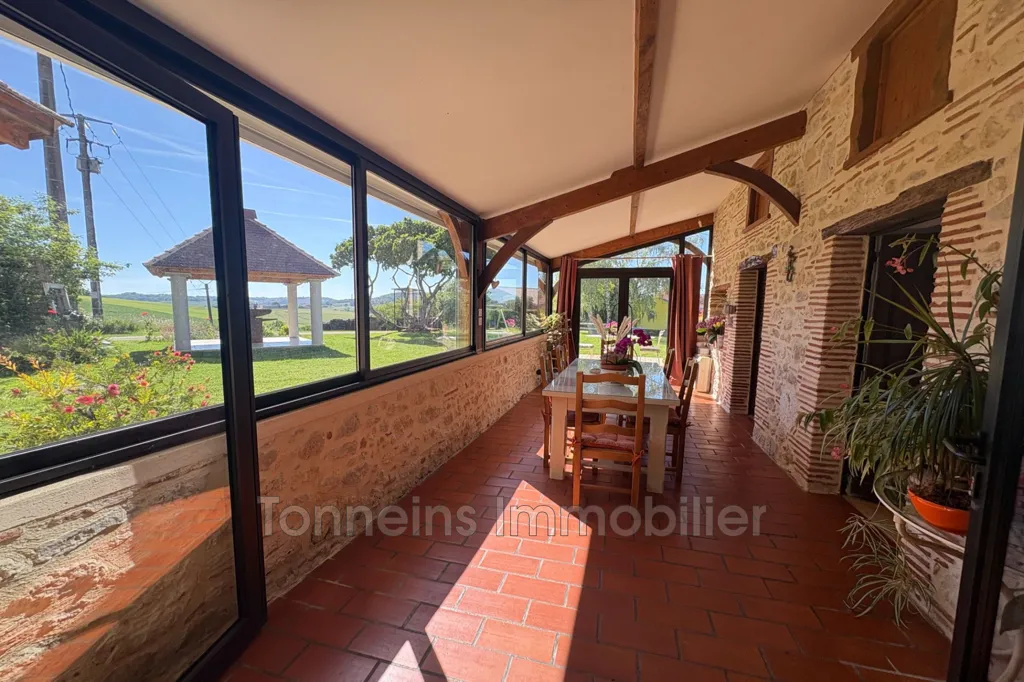 Terrasse - Maison en Pierre avec Piscine à Tonneins