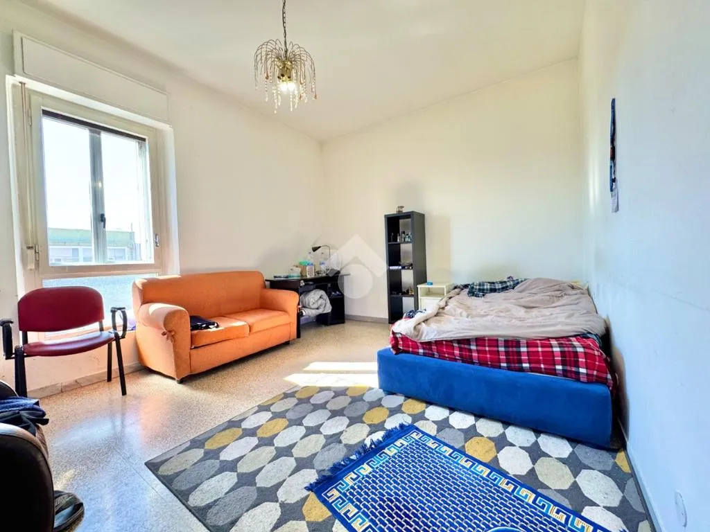 Bedrooms - 4-Room Apartment with Balcony in Bari