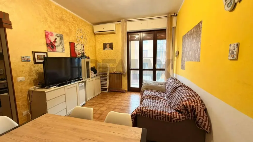 Elutuba - Condo with Balcony in Settala
