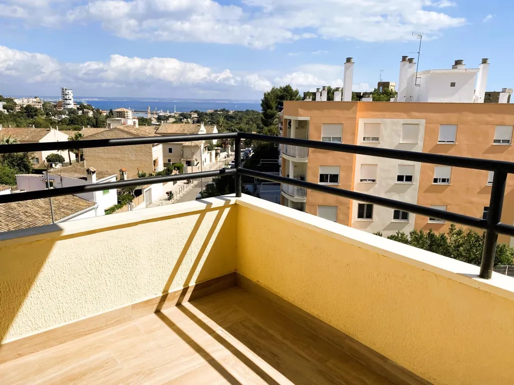 Balcon - Studios with Sea View in Cala Mayor, Palma de Mallorca
