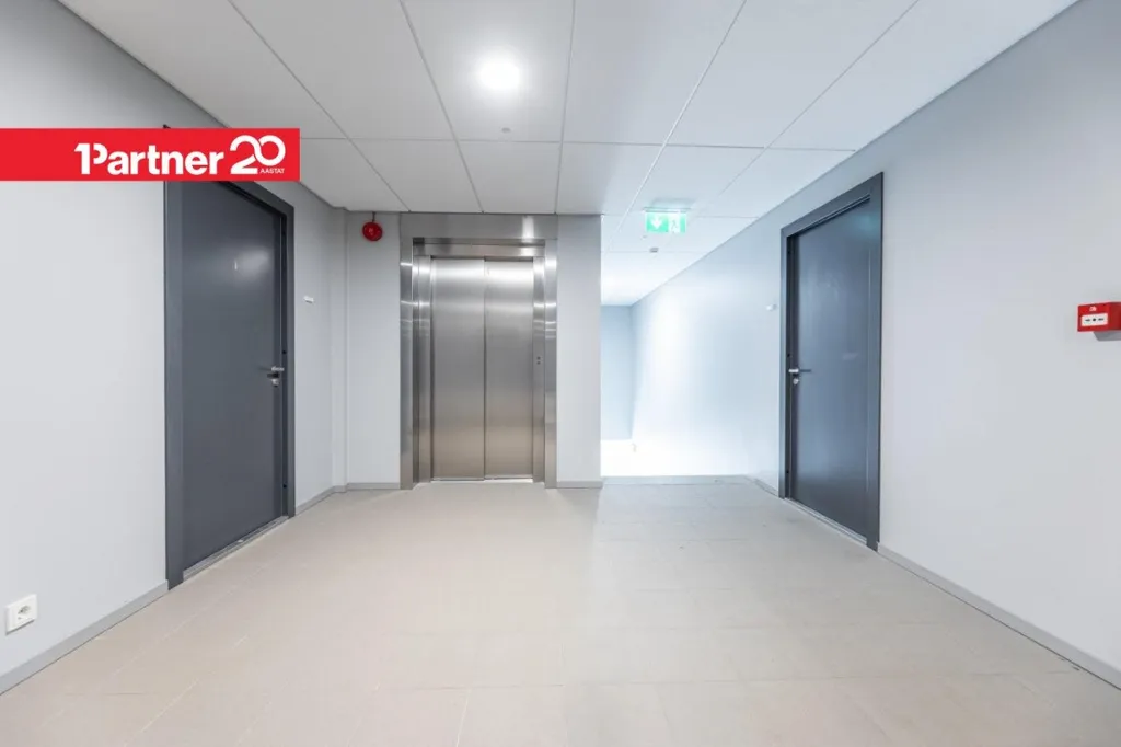 hallway_entrance