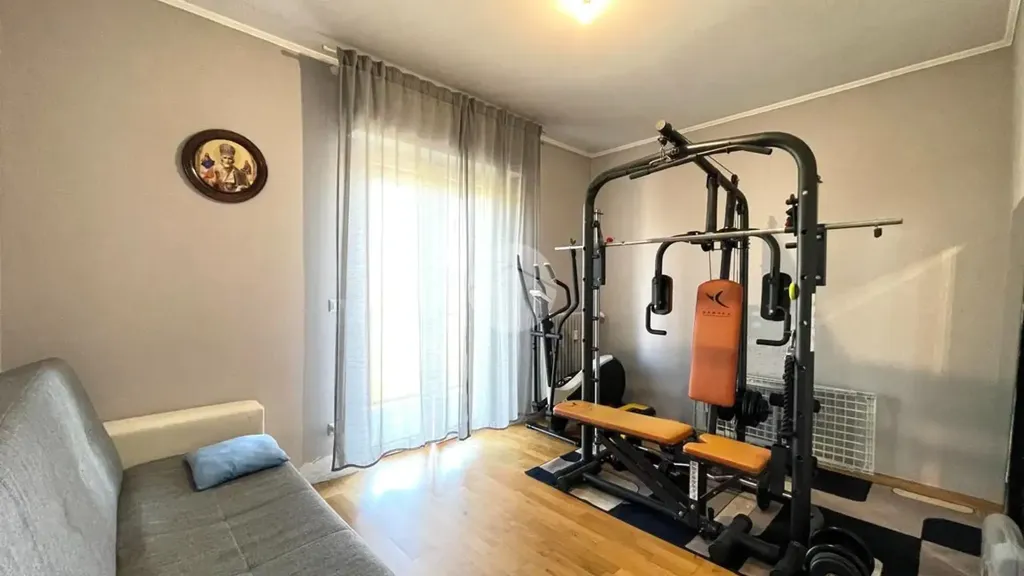 Pièces - Renovated Apartment with Mountain View in Brescia