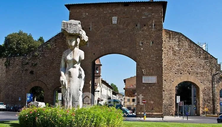 Rustic Villa with Garden in Florence