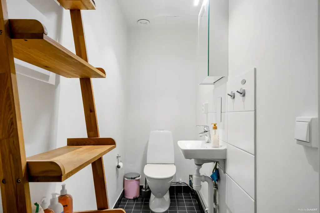 Salles de bain - Appartement 4 pièces à Skärholmen