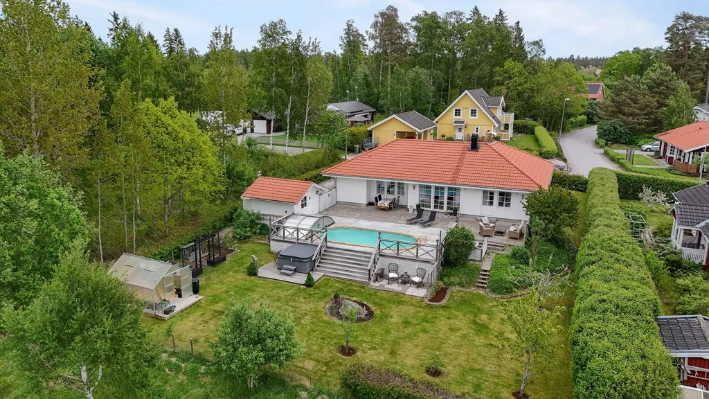 Vista aerea - Villa with Pool and Spa in Alberga