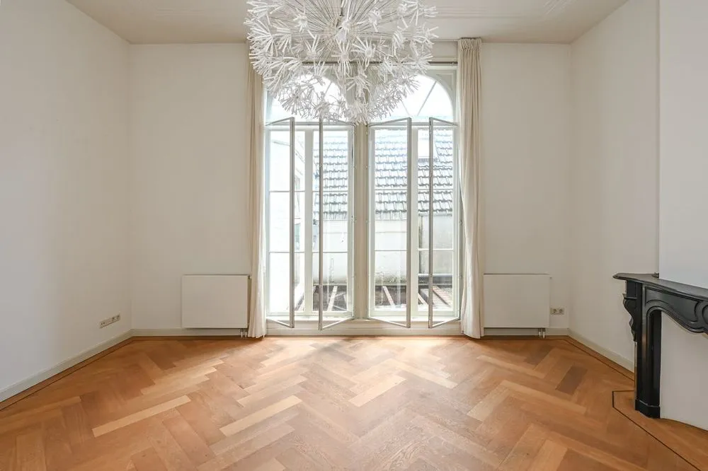 Séjour - Classic Penthouse with Balcony in Den Haag