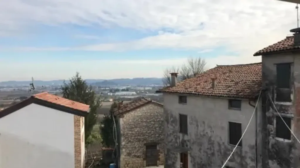 Välivaade - Terraced Villa with Panoramic View in Montecchio Maggiore