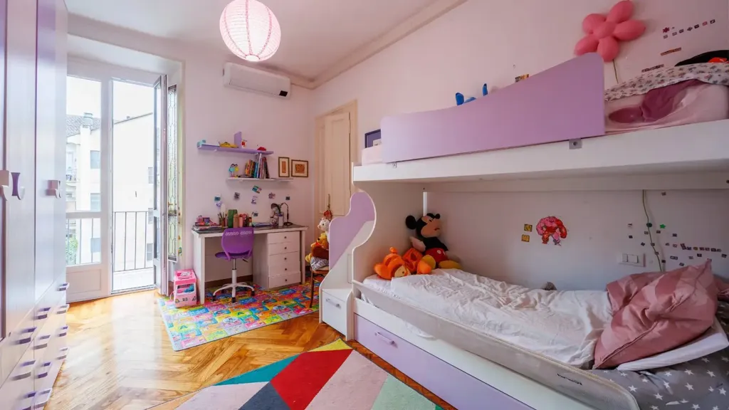 Chambres - Period Apartment with Balcony in Turin