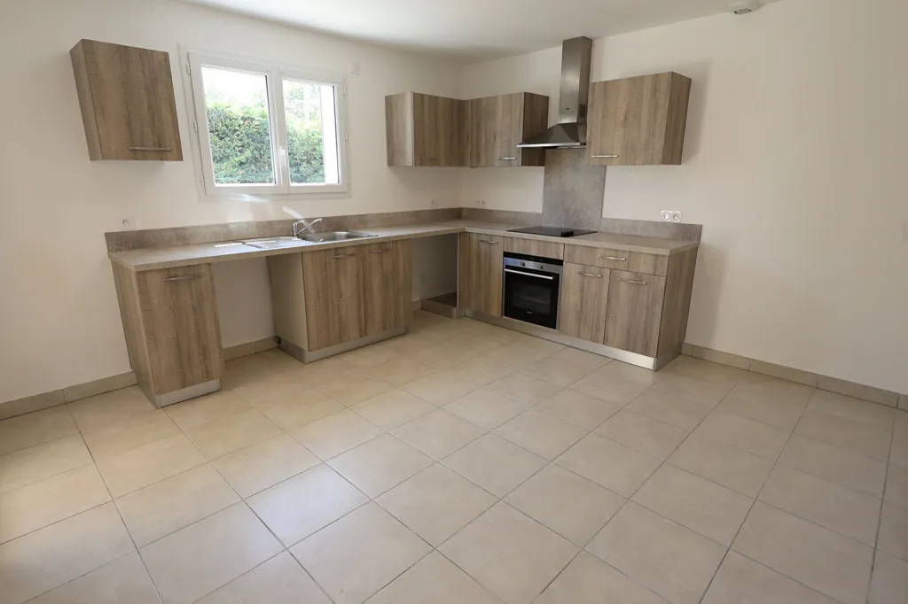 Kitchen - Jumelée Villa with Garden in Speracedes