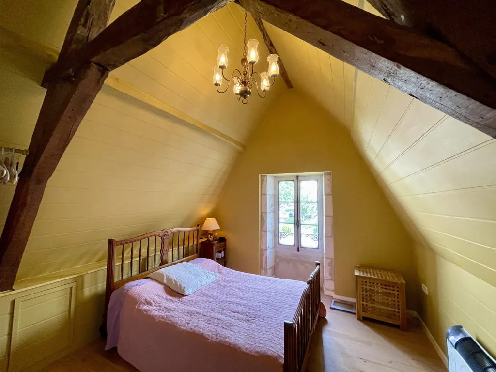 Chambres - Maison Médiévale avec Tour à Charroux