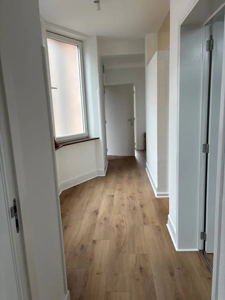 Hallway - Renovated 2-Bedroom Apartment in Namur