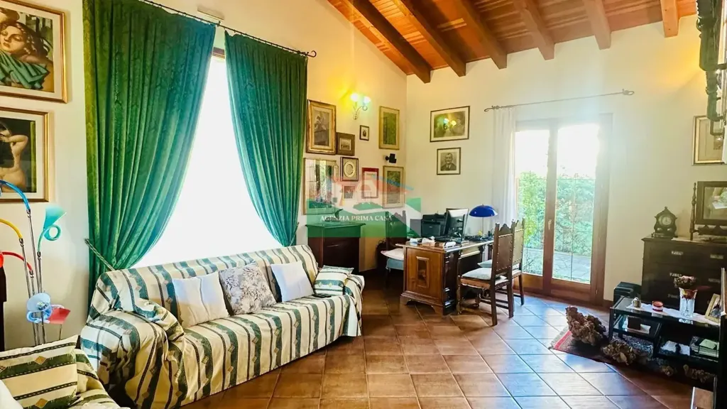 Séjour - Villa with Private Garden in Ravenna