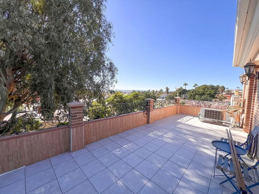 Terrasse - Luxury Villa with Pool in Ciudad Quesada