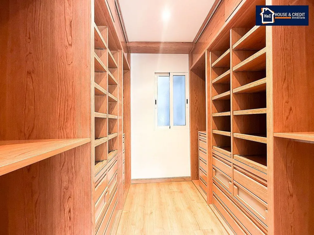 Toad - 2-Bedroom Flat with A/C in Valderas
