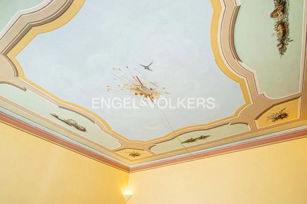 Toad - Luxury Apartment with Frescoed Ceilings in Chiavari