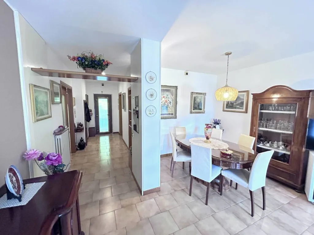 Salle à manger - Spacious Apartment with Garden in Lecco