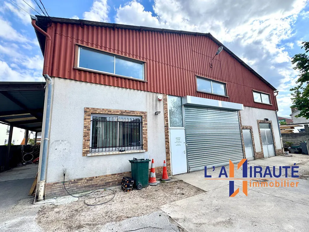 Extérieur - Local Commercial avec Jardin à Houilles