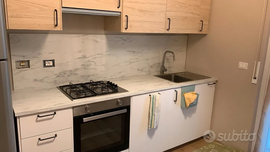 Kitchen - Rented Single Rooms in Statuto, Turin