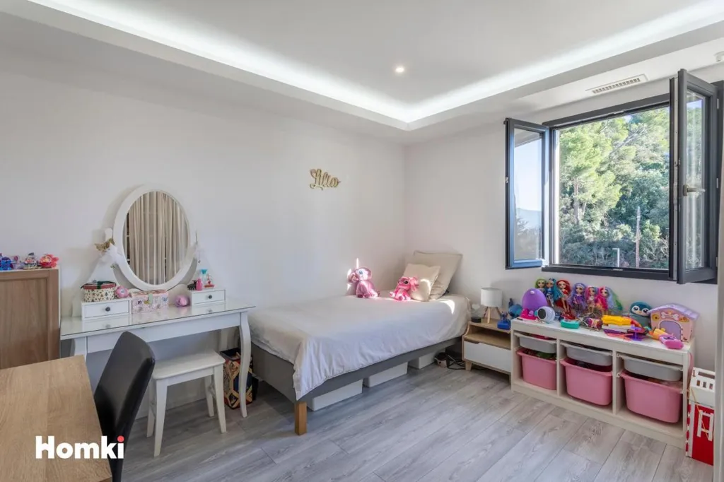 Chambres - Maison T6 avec Terrasse et Jardin à Marseille